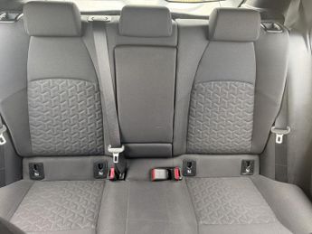TOYOTA COROLLA 1.8 VVT-h GPF Icon Tech Hatchback 5dr Petrol Hybrid CVT Euro 6 (