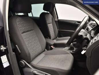 VOLKSWAGEN TIGUAN 2.0 TDI Life SUV 5dr Diesel DSG Euro 6 (s/s) (150 ps)
