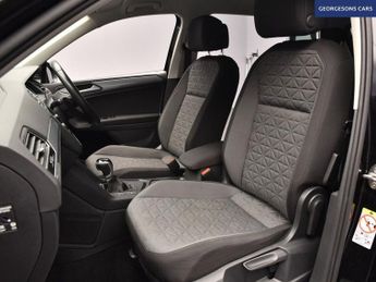 VOLKSWAGEN TIGUAN 2.0 TDI Life SUV 5dr Diesel DSG Euro 6 (s/s) (150 ps)