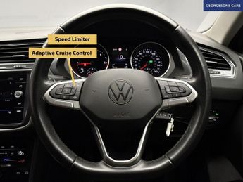 VOLKSWAGEN TIGUAN 2.0 TDI Life SUV 5dr Diesel DSG Euro 6 (s/s) (150 ps)