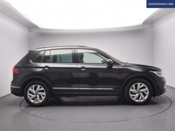 VOLKSWAGEN TIGUAN 2.0 TDI Life SUV 5dr Diesel DSG Euro 6 (s/s) (150 ps)