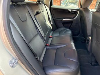 VOLVO XC60 2.0 D4 SE Lux Nav SUV 5dr Diesel Auto Euro 6 (s/s) (190 ps)