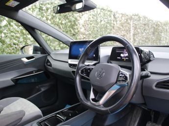 VOLKSWAGEN ID.3 Pro Performance 58kWh Life Hatchback 5dr Electric Auto (204 ps)