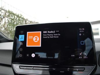 VOLKSWAGEN ID.3 Pro Performance 58kWh Life Hatchback 5dr Electric Auto (204 ps)