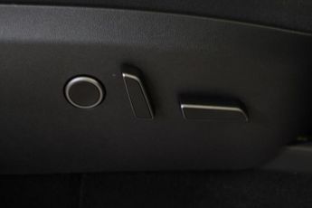 TESLA MODEL Y (Dual Motor) Performance Auto 4WDE 5dr