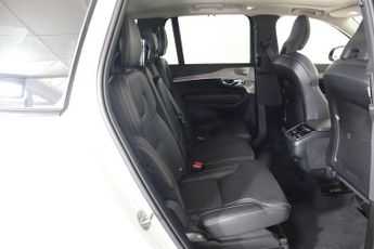 VOLVO XC90 2.0 B6 MHEV Ultimate Dark Auto 4WD Euro 6 (s/s) 5dr