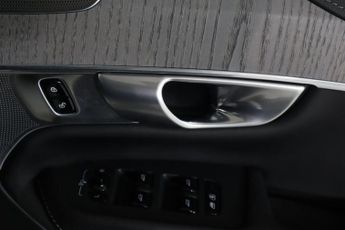 VOLVO XC90 2.0 B6 MHEV Ultimate Dark Auto 4WD Euro 6 (s/s) 5dr