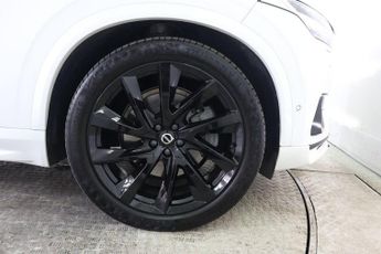 VOLVO XC90 2.0 B6 MHEV Ultimate Dark Auto 4WD Euro 6 (s/s) 5dr