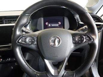 VAUXHALL Corsa Electric 50kWh SE Nav Premium Hatchback 5dr Electric Auto (7.4Kw Charger)