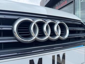 AUDI A4 2.0 TFSI 35 Black Edition Saloon 4dr Petrol S Tronic Euro 6 (s/s