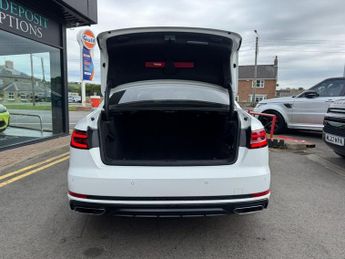 AUDI A4 2.0 TFSI 35 Black Edition Saloon 4dr Petrol S Tronic Euro 6 (s/s