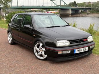 Volkswagen Golf GTi 2.0 8V GTI