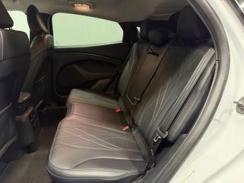 FORD MUSTANG MACH-E Standard Range 70kWh SUV 5dr Electric Automatic (269 ps)