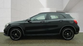 MERCEDES-BENZ 180 2.1 GLA220d AMG Line (Premium) SUV 5dr Diesel 7G-DCT 4MATIC Euro