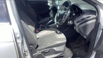 FORD FOCUS 1.6 Zetec Hatchback 5dr Petrol Manual Euro 5 (105 ps)