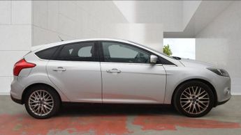 FORD FOCUS 1.6 Zetec Hatchback 5dr Petrol Manual Euro 5 (105 ps)