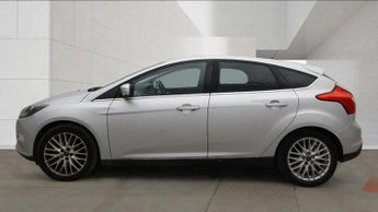 FORD FOCUS 1.6 Zetec Hatchback 5dr Petrol Manual Euro 5 (105 ps)