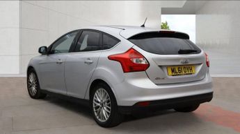 FORD FOCUS 1.6 Zetec Hatchback 5dr Petrol Manual Euro 5 (105 ps)