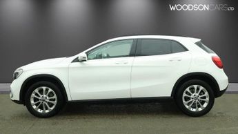 MERCEDES-BENZ GLA 1.6 GLA200 SE (Executive) SUV 5dr Petrol 7G-DCT Euro 6 (s/s) (15