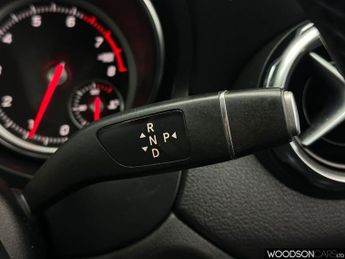 MERCEDES-BENZ GLA 1.6 GLA200 SE (Executive) SUV 5dr Petrol 7G-DCT Euro 6 (s/s) (15