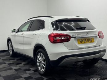 MERCEDES-BENZ GLA 1.6 GLA200 SE (Executive) SUV 5dr Petrol 7G-DCT Euro 6 (s/s) (15