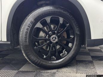 MERCEDES-BENZ GLA 1.6 GLA200 SE (Executive) SUV 5dr Petrol 7G-DCT Euro 6 (s/s) (15