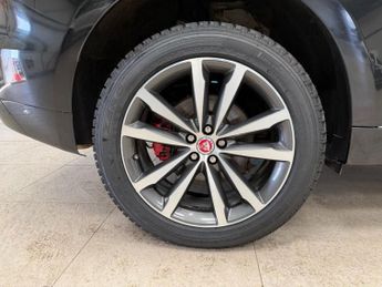 JAGUAR F-PACE 3.0 D300 V6 S SUV 5dr Diesel Auto AWD Euro 6 (s/s) (300 ps)