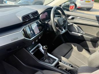 AUDI Q3 1.5 TFSI CoD 35 Sport SUV 5dr Petrol S Tronic Euro 6 (s/s) (150 