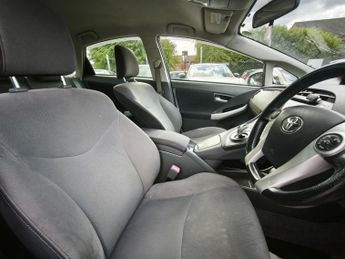 TOYOTA PRIUS 1.5 Saloon 4dr Petrol Hybrid CVT (120 g/km, 70 bhp)