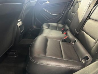 MERCEDES-BENZ A CLASS 1.6 A180 SE Hatchback 5dr Petrol 7G-DCT Euro 6 (s/s) (122 ps)