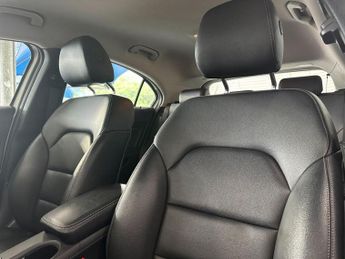 MERCEDES-BENZ A-CLASS 1.6 A180 SE Hatchback 5dr Petrol 7G-DCT Euro 6 (s/s) (122 ps)