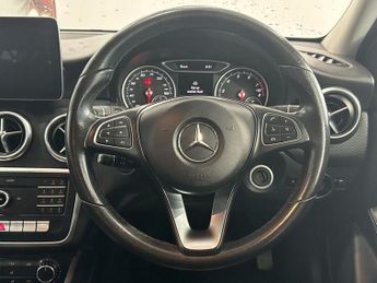 MERCEDES-BENZ A CLASS 1.6 A180 SE Hatchback 5dr Petrol 7G-DCT Euro 6 (s/s) (122 ps)