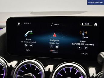 MERCEDES-BENZ EQA EQA 300 66.5kWh AMG Line SUV 5dr Electric Auto 4MATIC (228 ps)