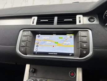 LAND ROVER RANGE ROVER EVOQUE 2.0 TD4 SE Tech SUV 5dr Diesel Auto 4WD Euro 6 (s/s) (180 ps)