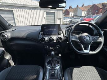 NISSAN JUKE 1.6 N-Connecta SUV 5dr Petrol Hybrid Auto Euro 6 (143 ps)