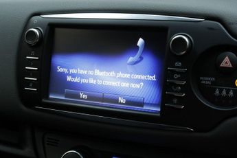TOYOTA YARIS 1.5 VVT-h Icon Tech Hatchback 5dr Petrol Hybrid E-CVT Euro 6 (s/