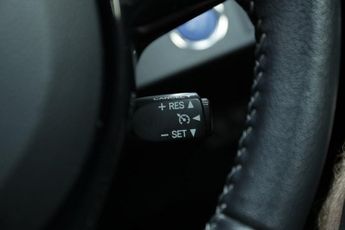 TOYOTA YARIS 1.5 VVT-h Icon Tech Hatchback 5dr Petrol Hybrid E-CVT Euro 6 (s/