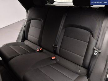 MG MG 4 64kWh SE Long Range Hatchback 5dr Electric Auto (203 ps)
