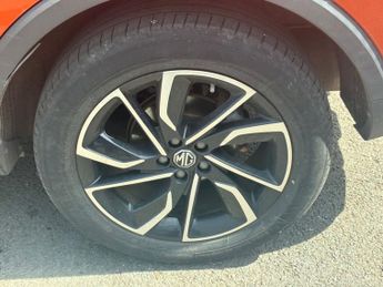 MG MG ZS 1.5 VTi-TECH Exclusive SUV 5dr Petrol Manual Euro 6 (s/s) (106 p