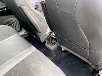 VOLKSWAGEN ID.4 Pure 52kWh Life SUV 5dr Electric Auto (148 ps)