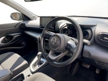 TOYOTA YARIS CROSS 1.5 VVT-h Icon SUV 5dr Petrol Hybrid E-CVT Euro 6 (s/s) (116 ps)