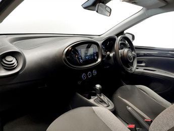TOYOTA AYGO X 1.0 VVT-i Pure Hatchback 5dr Petrol x-shift Euro 6 (s/s) (72 ps)