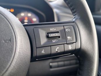 NISSAN X-TRAIL 1.5 h e-POWER Acenta Premium SUV 5dr Petrol Hybrid Auto e-4ORCE 