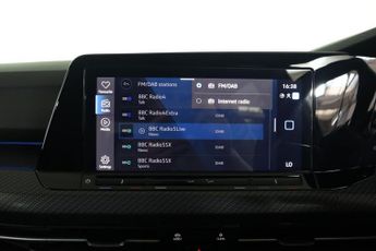 VOLKSWAGEN GOLF 1.5 eTSI MHEV R-Line DSG Euro 6 (s/s) 5dr