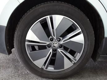 SKODA ENYAQ iV 62kWh 60 Nav Lounge SUV 5dr Electric Auto (179 ps)