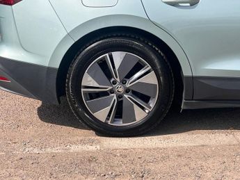 SKODA ENYAQ iV 62kWh 60 Nav Lounge SUV 5dr Electric Auto (179 ps)
