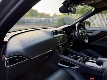 JAGUAR F-PACE 2.0 D180 R-Sport SUV 5dr Diesel Auto AWD Euro 6 (s/s) (180 ps)
