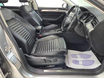 VOLKSWAGEN PASSAT 2.0 TDI BlueMotion Tech GT Saloon 4dr Diesel DSG Euro 6 (s/s) (1