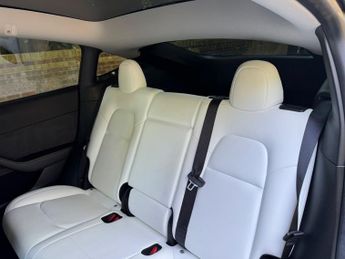 TESLA MODEL Y (Dual Motor) Long Range SUV 5dr Electric Auto 4WDE (384 bhp)
