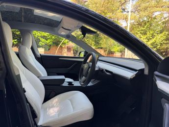 TESLA MODEL Y (Dual Motor) Long Range SUV 5dr Electric Auto 4WDE (384 bhp)